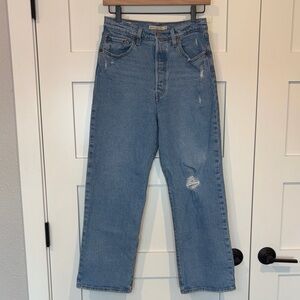 Levi’s Ribcage Straight Ankle Jeans